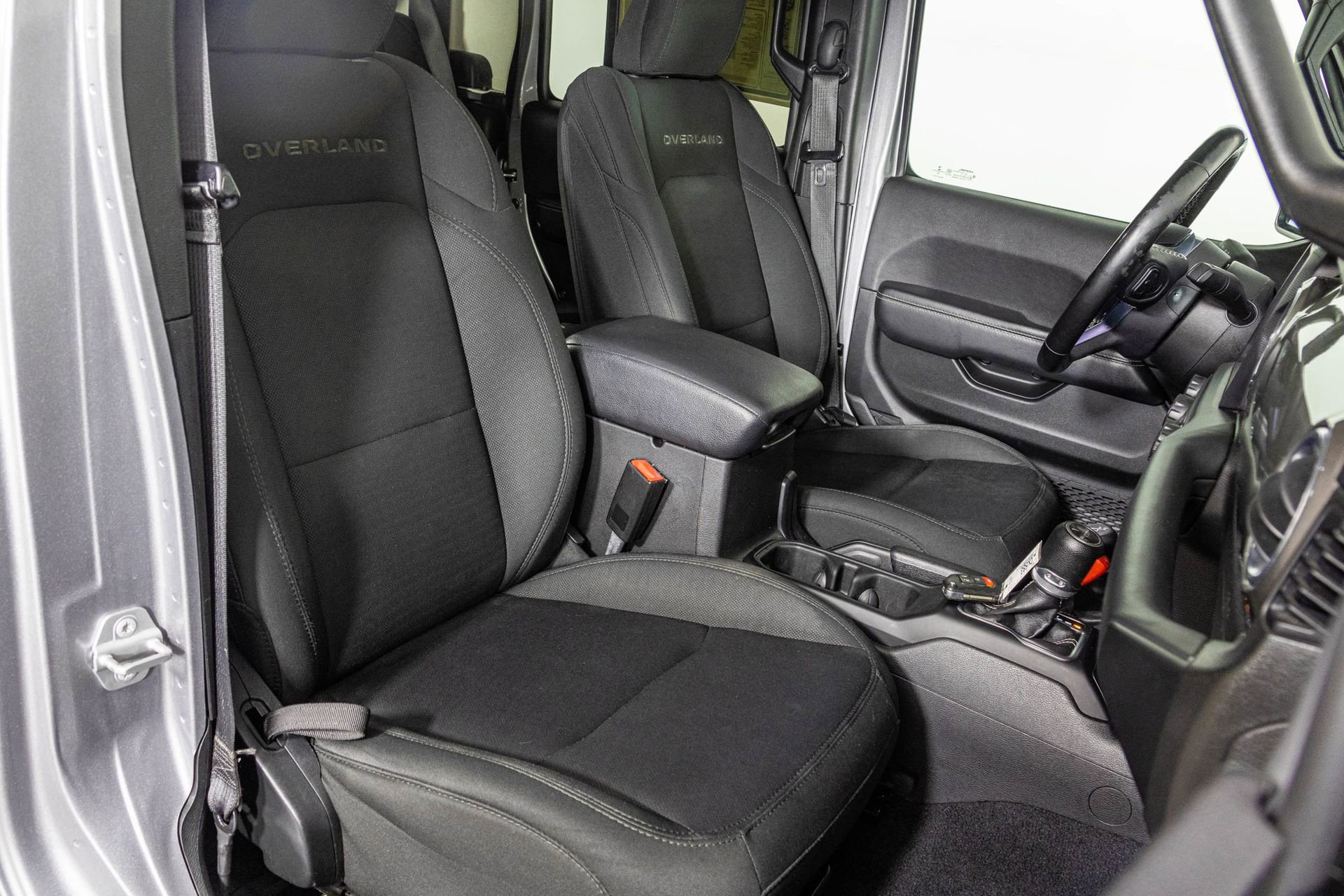 Used 2020 Jeep Gladiator Overland AWD/4WD image 44