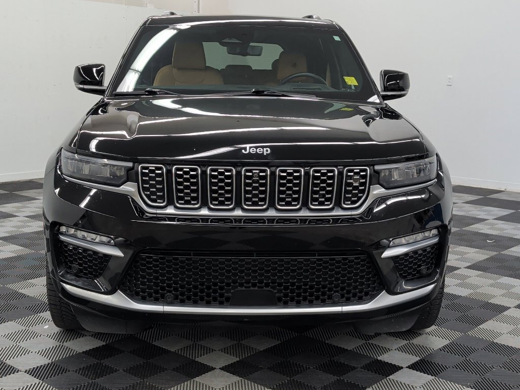 Used 2023 Jeep Grand Cherokee Summit AWD/4WD image 2