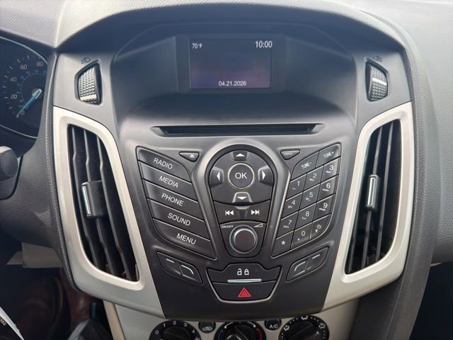 Used 2014 Ford Focus SE w/ SE Winter Package FWD image 21