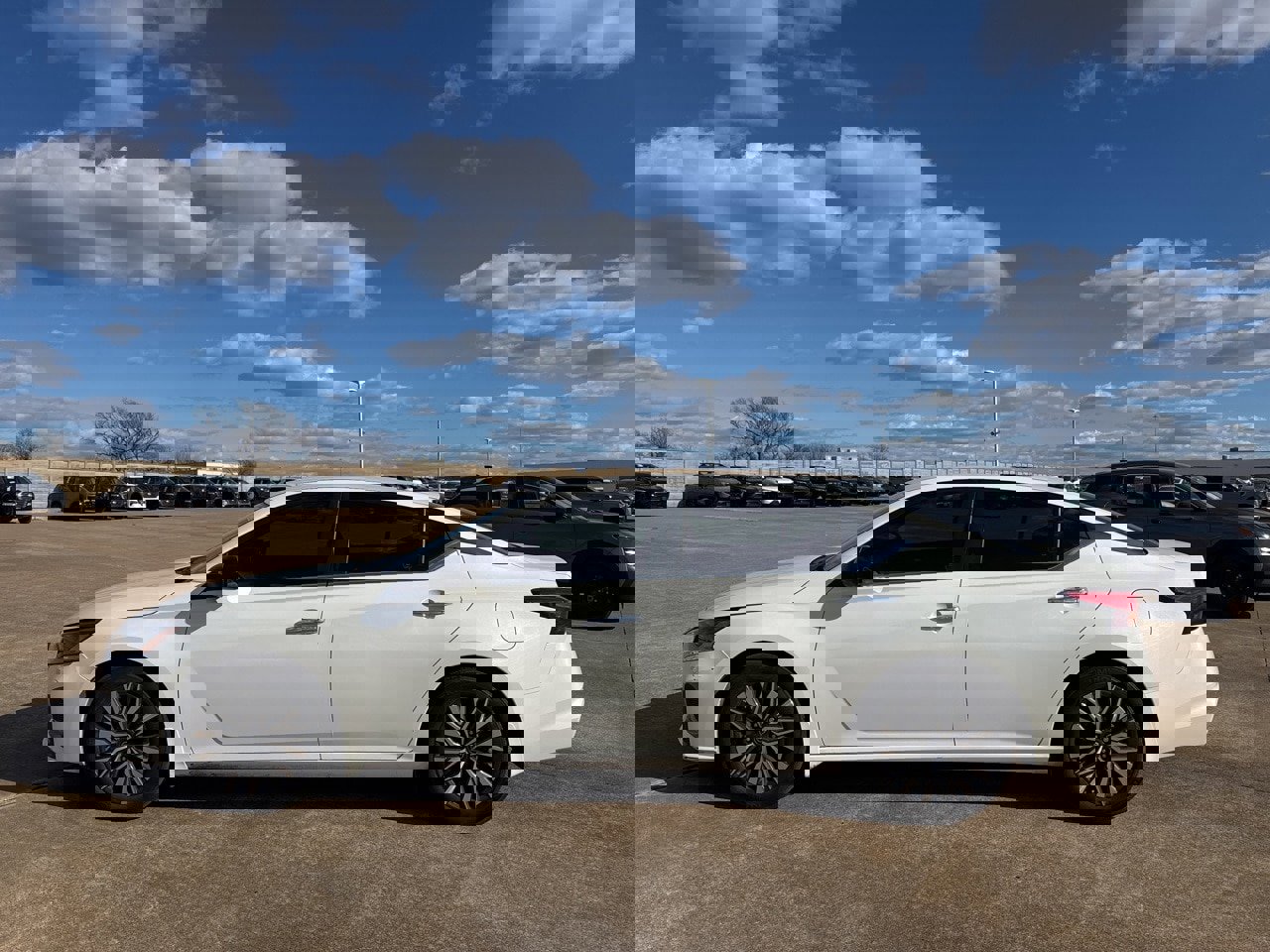 Certified 2024 Nissan Altima 2.5 SV image 7