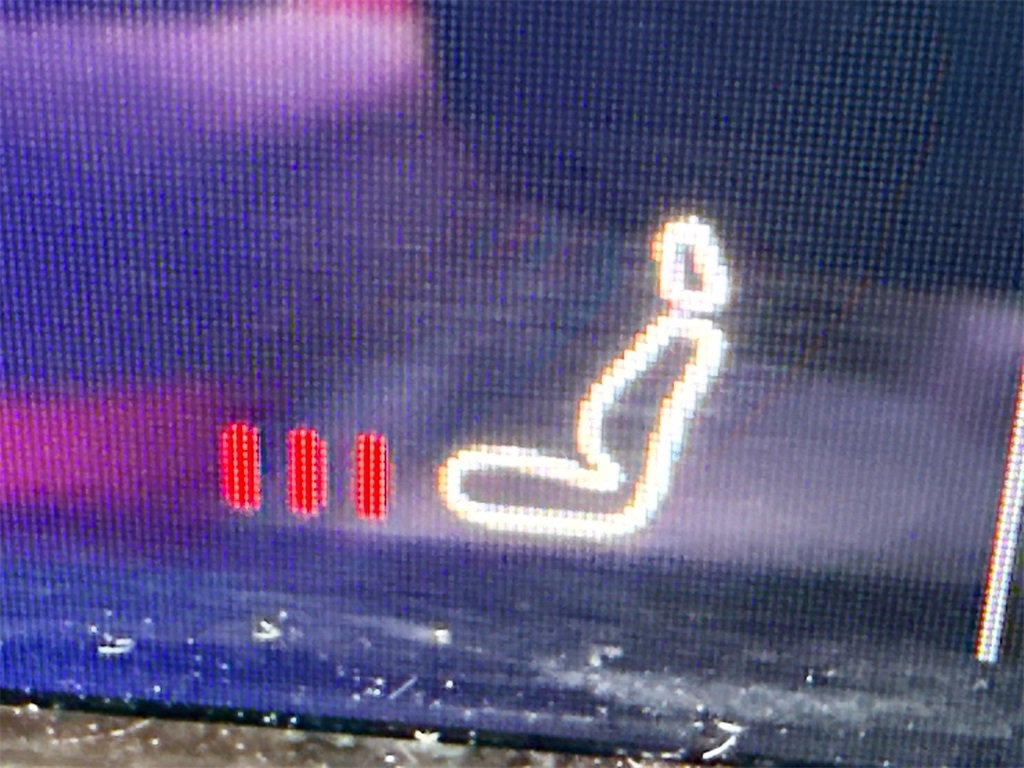 Used 2022 Volvo XC60 B5 Momentum image 22