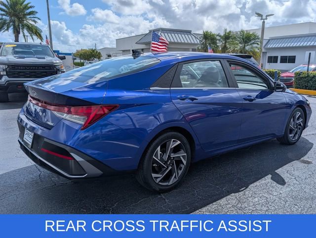 Used 2024 Hyundai Elantra Limited image 7