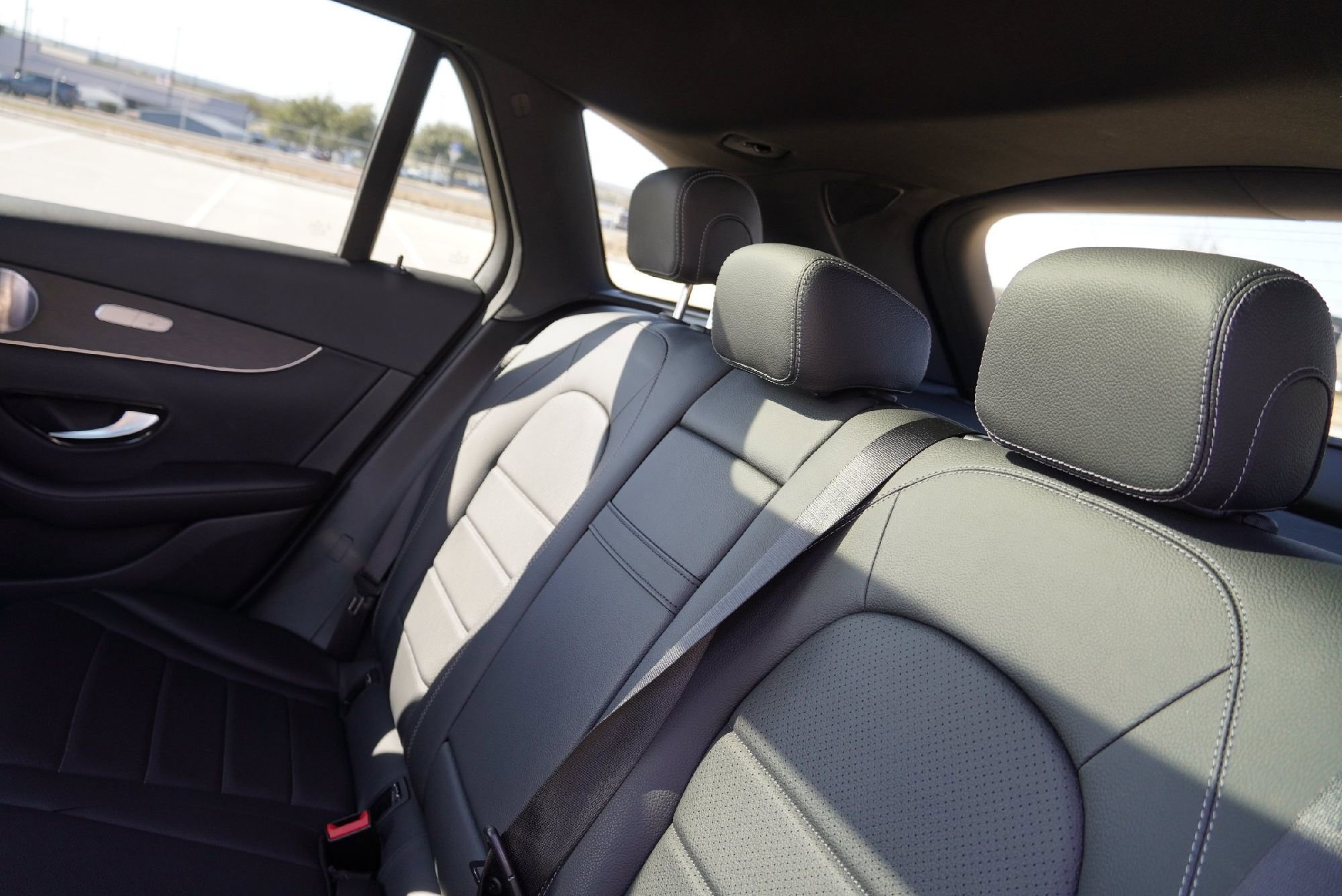 Used 2020 Mercedes-Benz GLC 300 4MATIC image 30