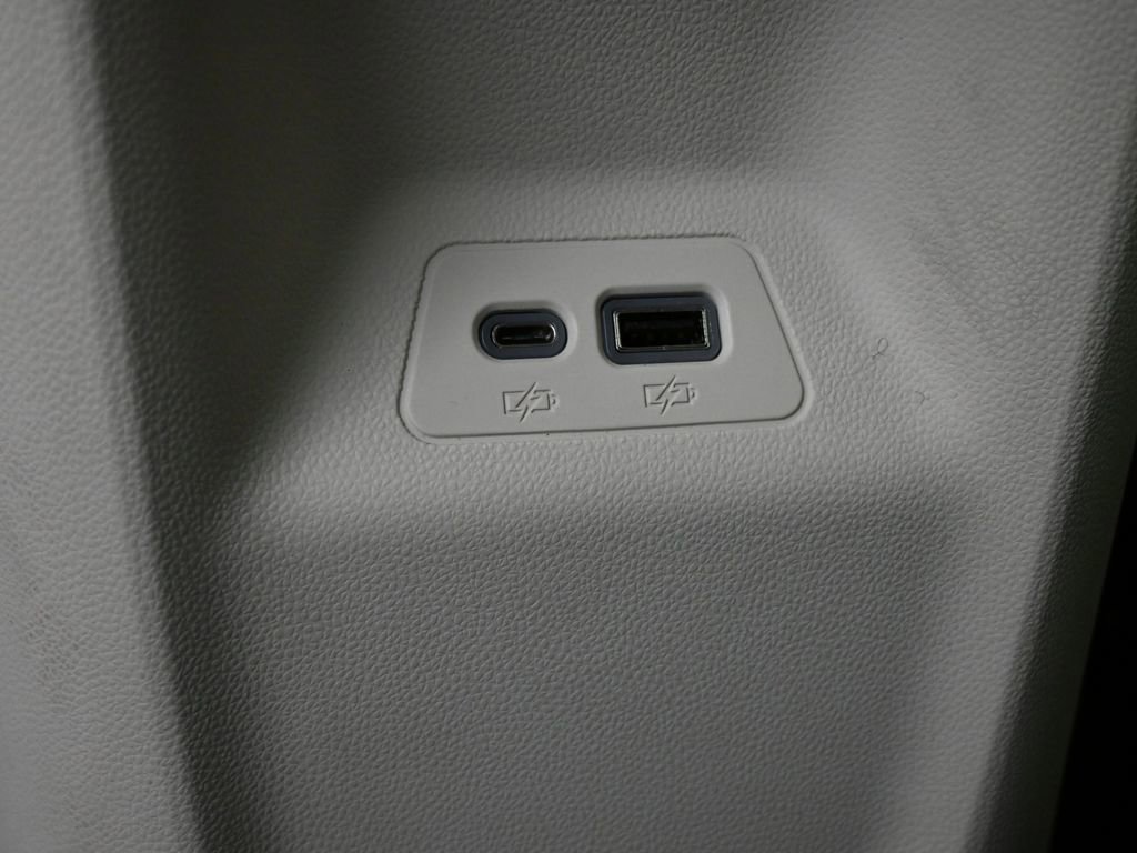 Used 2021 Buick Envision Essence image 18