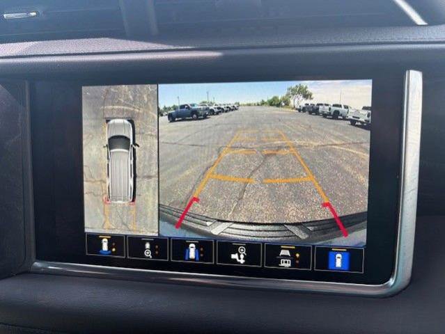 Used 2022 GMC Yukon Denali AWD/4WD image 17