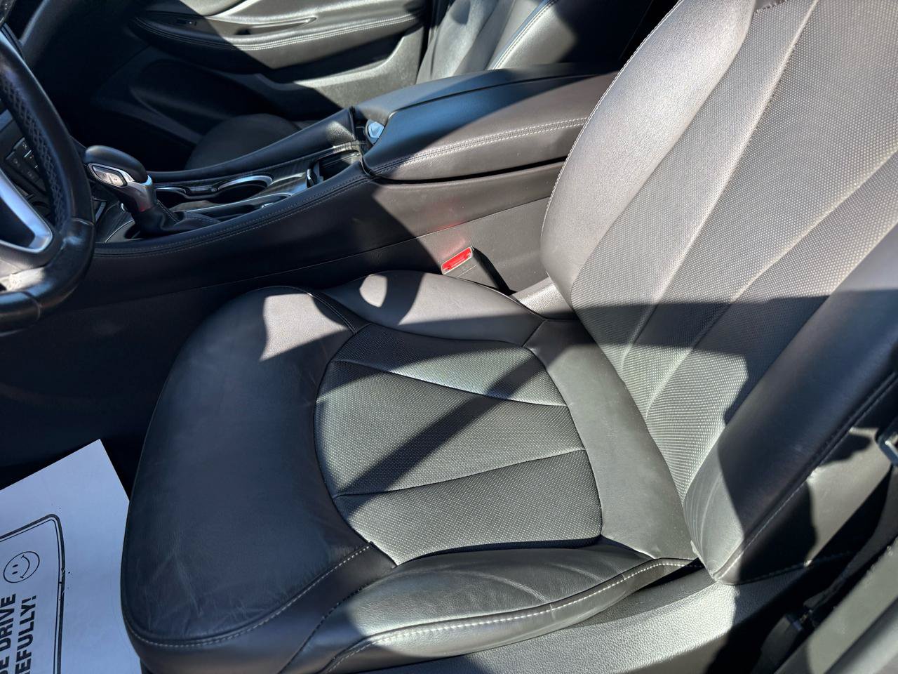 Used 2019 Buick Envision Essence FWD image 12
