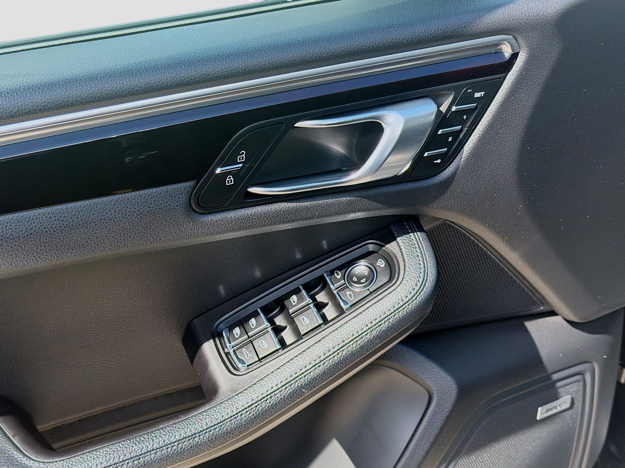 Used 2023 Porsche Macan image 14