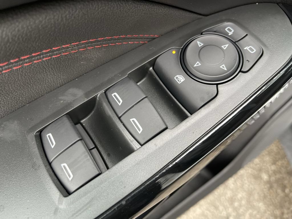 New 2026 Chevrolet Trax RS w/ Sunroof Package FWD image 13