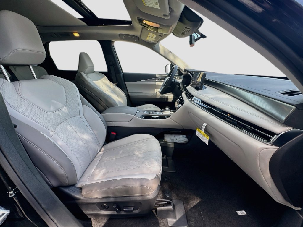 New 2027 INFINITI QX60 Luxe w/ Cargo Package FWD image 31
