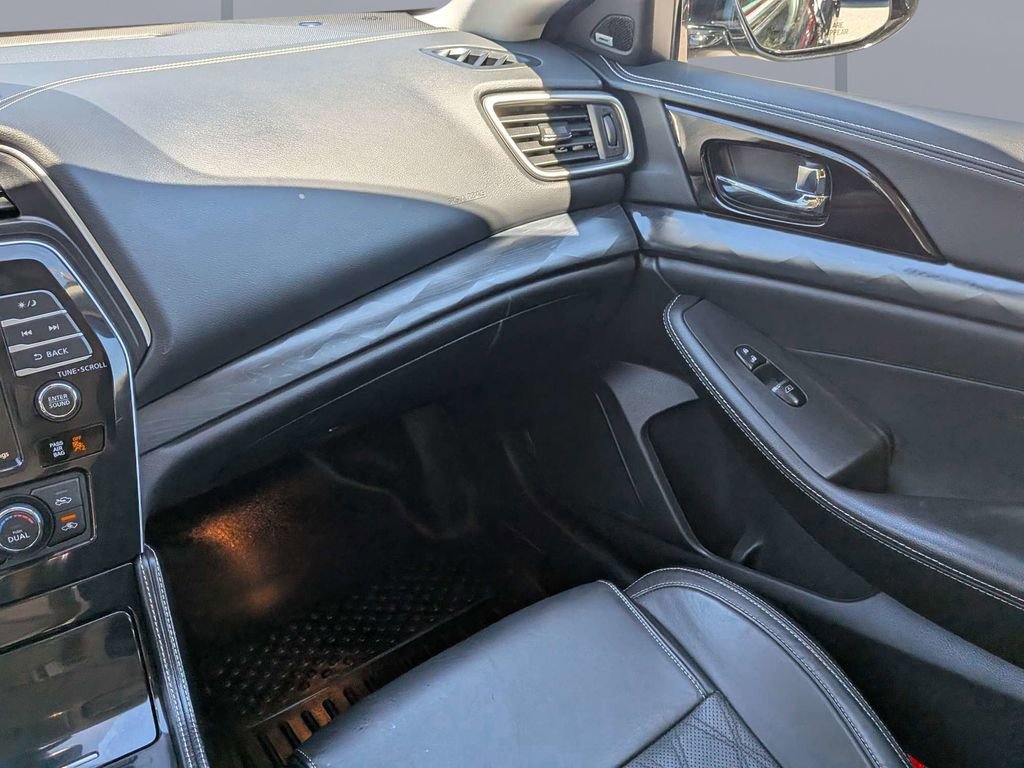 Used 2023 Nissan Maxima Platinum w/ Sport Mat Group FWD image 15