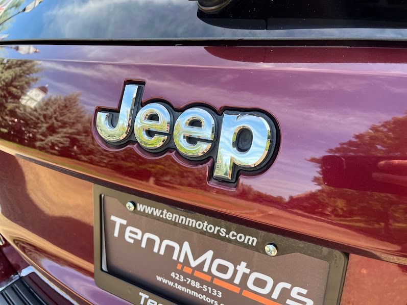 Used 2017 Jeep Grand Cherokee Limited AWD/4WD image 49