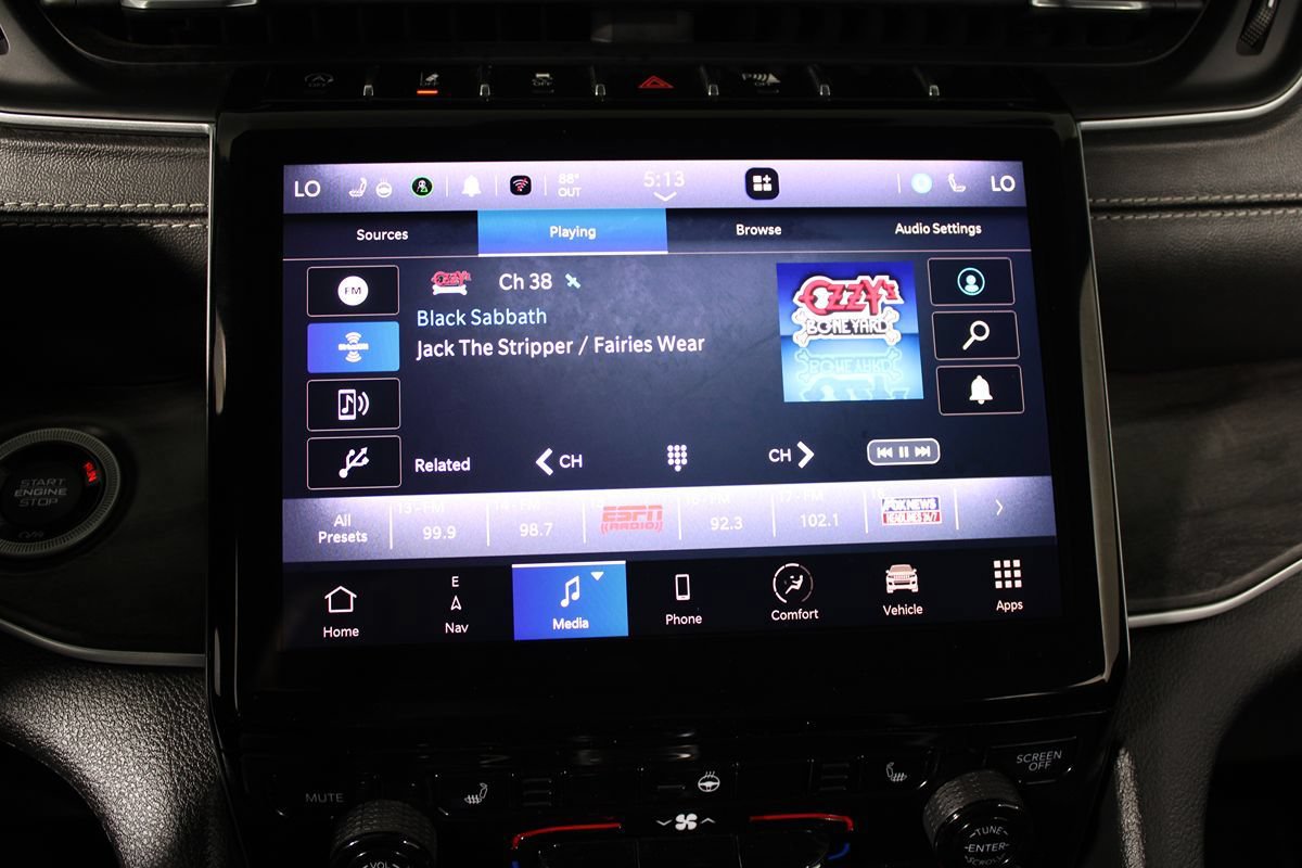Used 2023 Jeep Grand Cherokee Limited AWD/4WD image 20