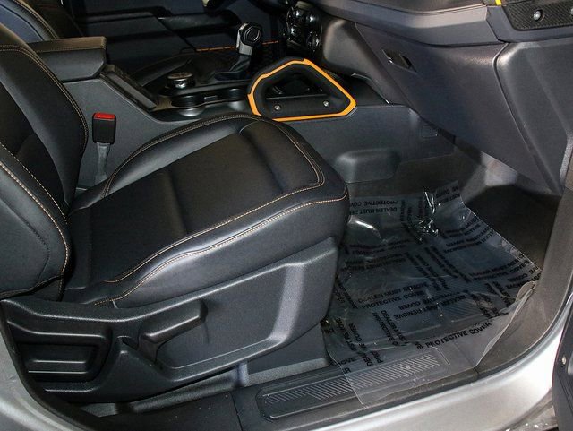 Used 2024 Ford Bronco Badlands image 33