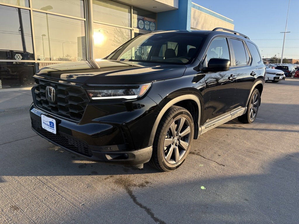 Used 2025 Honda Pilot Sport