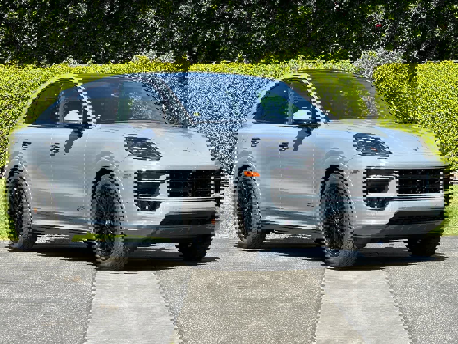 New 2026 Porsche Cayenne GTS image 10