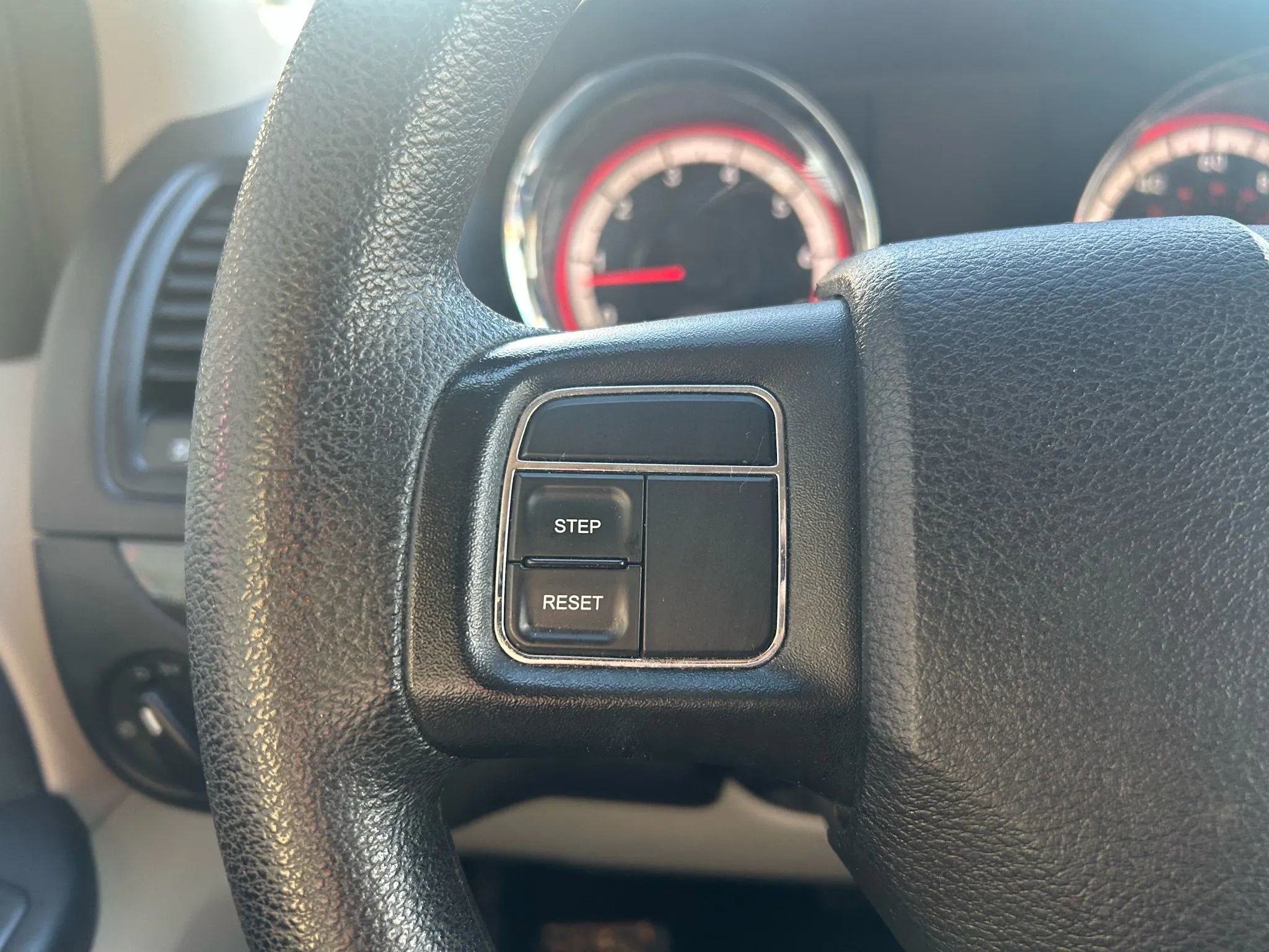 Used 2016 Dodge Grand Caravan American Value Package image 6