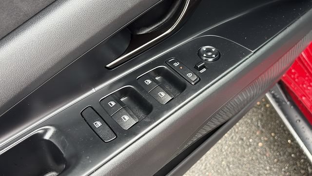 Used 2025 Hyundai Elantra N FWD image 9