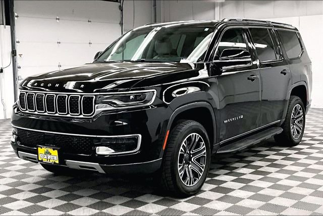 Used 2022 Jeep Wagoneer Series III w/ Rear Seat Video Group 1 AWD/4WD image 10