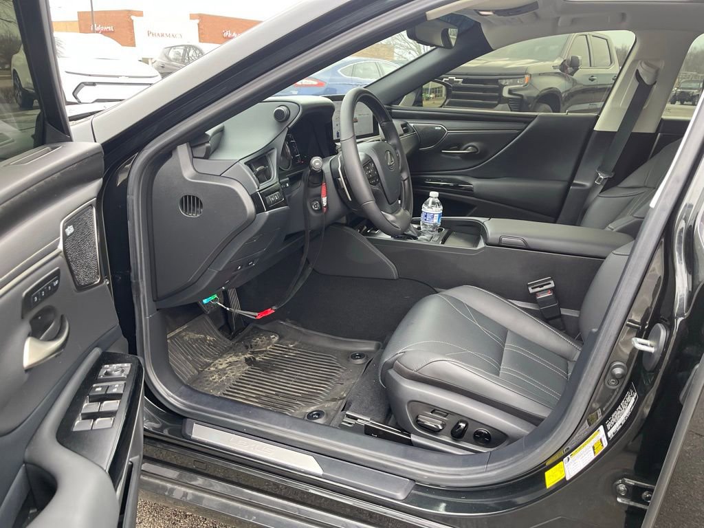 Used 2025 Lexus ES 350 Luxury FWD image 5