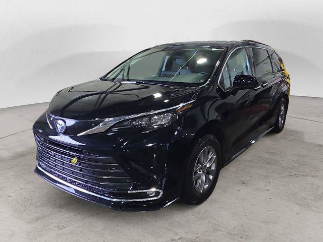 Certified 2024 Toyota Sienna XLE w/ XLE Plus Package
