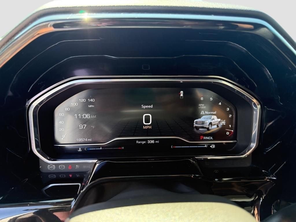 Used 2025 GMC Sierra 1500 SLT image 17