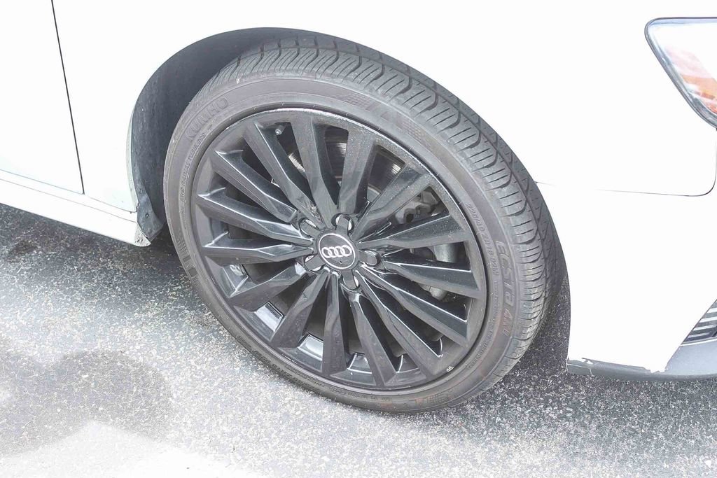 Used 2017 Audi A3 e-tron Premium Plus w/ Technology Package FWD image 7