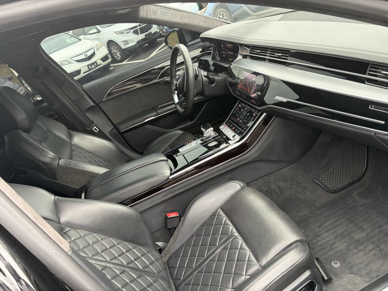Used 2020 Audi S8 L image 17