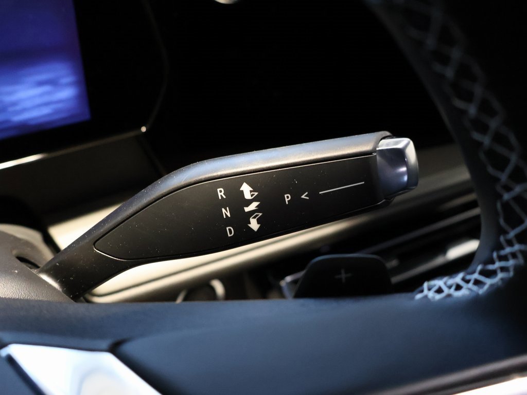 Used 2025 Chevrolet Traverse LT w/ Sun and Wheel Package image 18