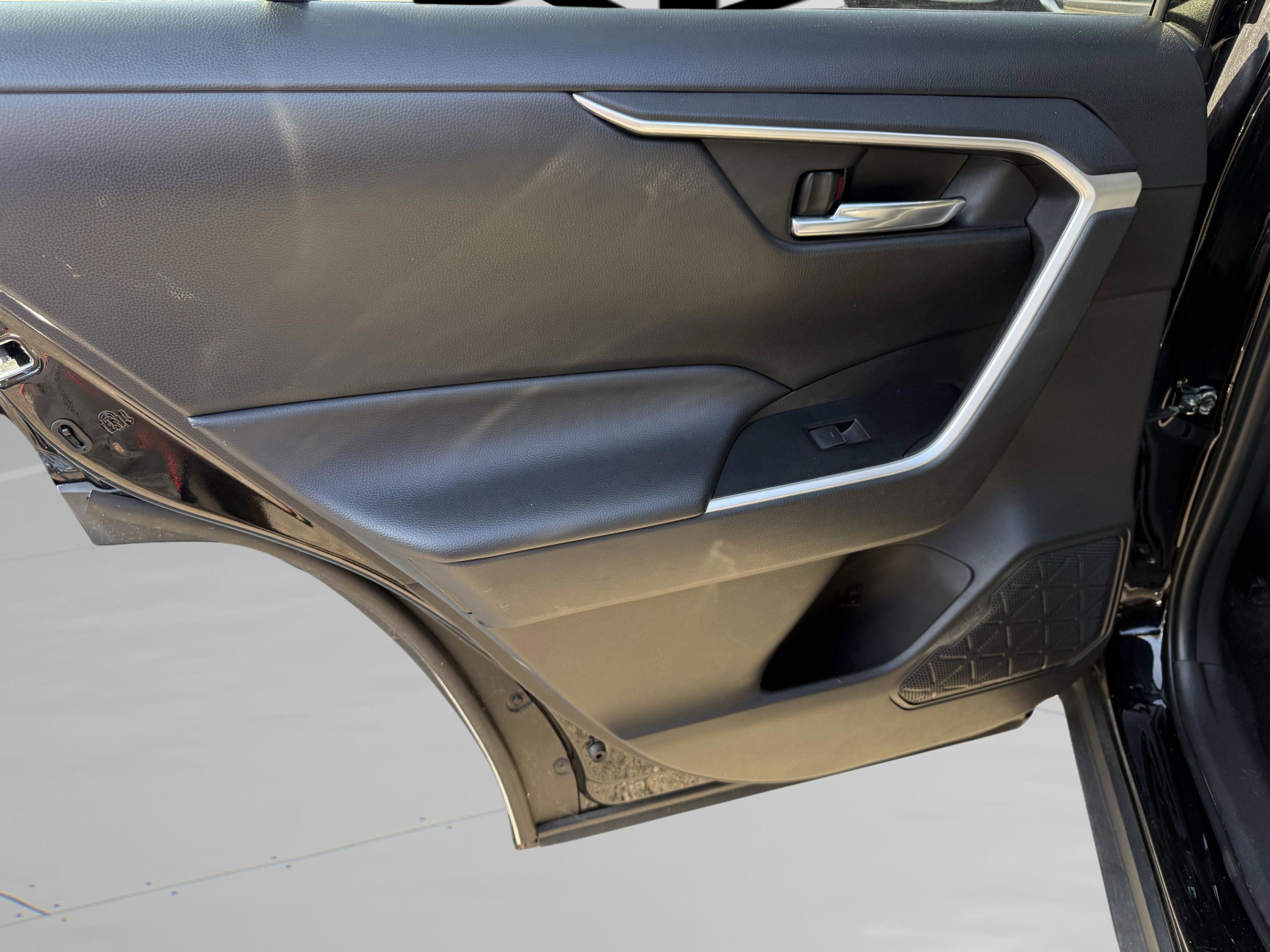 Used 2024 Toyota RAV4 XLE image 28