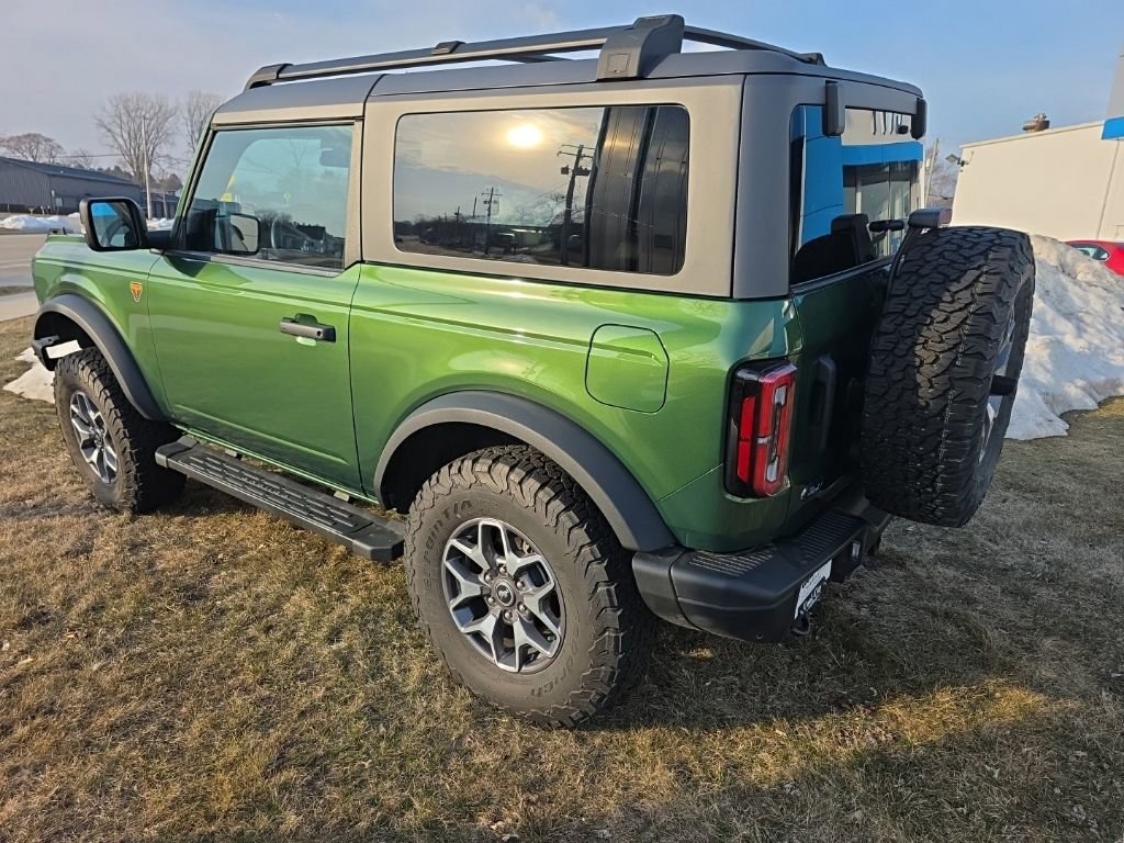 Used 2024 Ford Bronco Badlands image 2