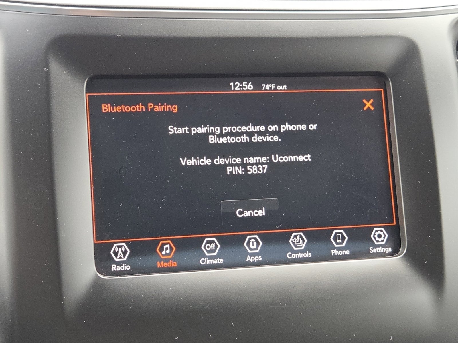 Used 2021 Jeep Cherokee Latitude Lux image 3