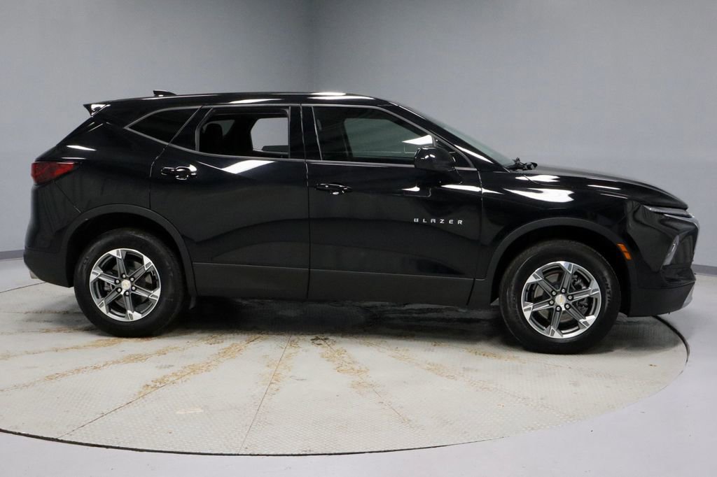 Used 2023 Chevrolet Blazer LT w/ LPO, Floor Liner Package FWD image 12
