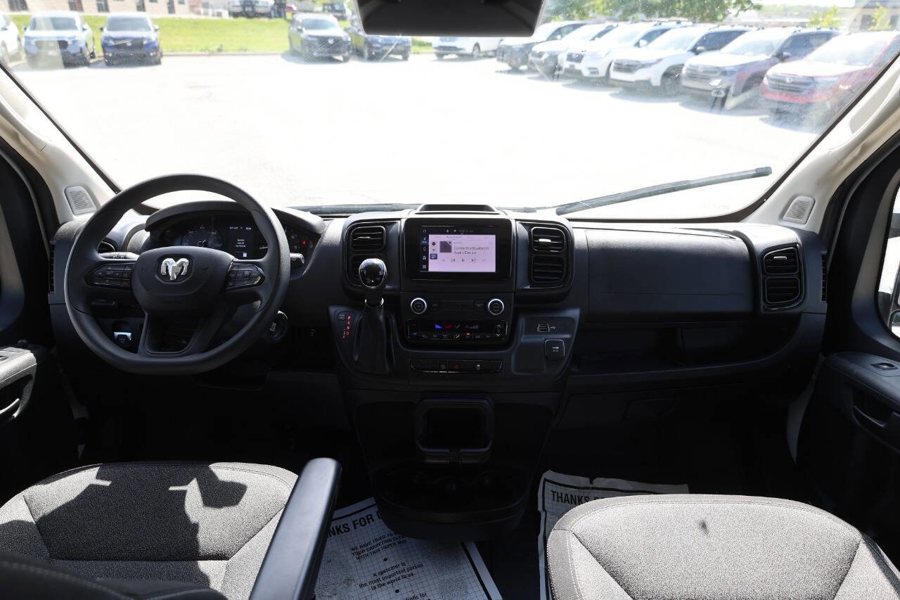 Used 2025 RAM ProMaster 2500 w/ Convenience Group FWD image 16