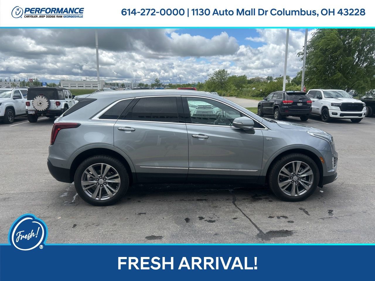 Used 2025 Cadillac XT5 Premium Luxury w/ Technology Package AWD/4WD image 3