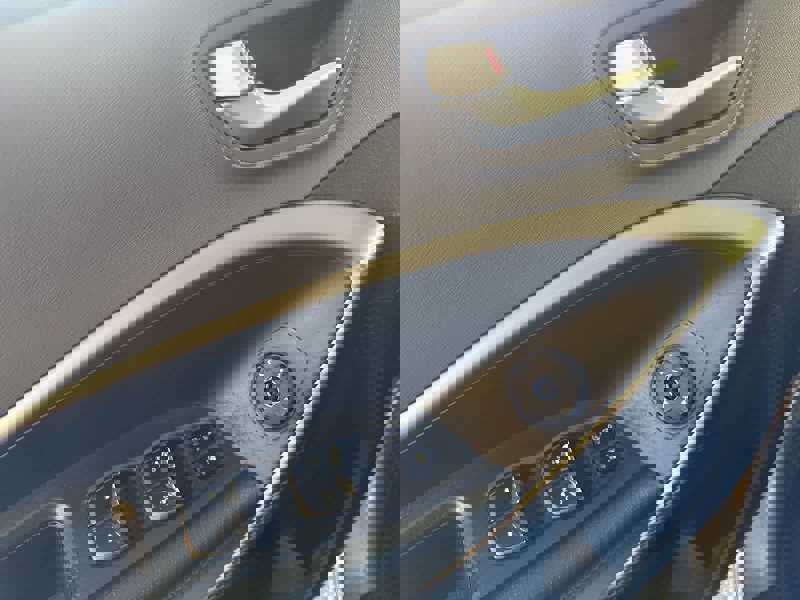 Used 2018 Hyundai Santa Fe SE image 19