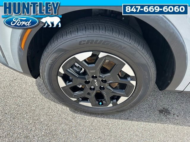 Used 2025 Kia Sorento S image 7