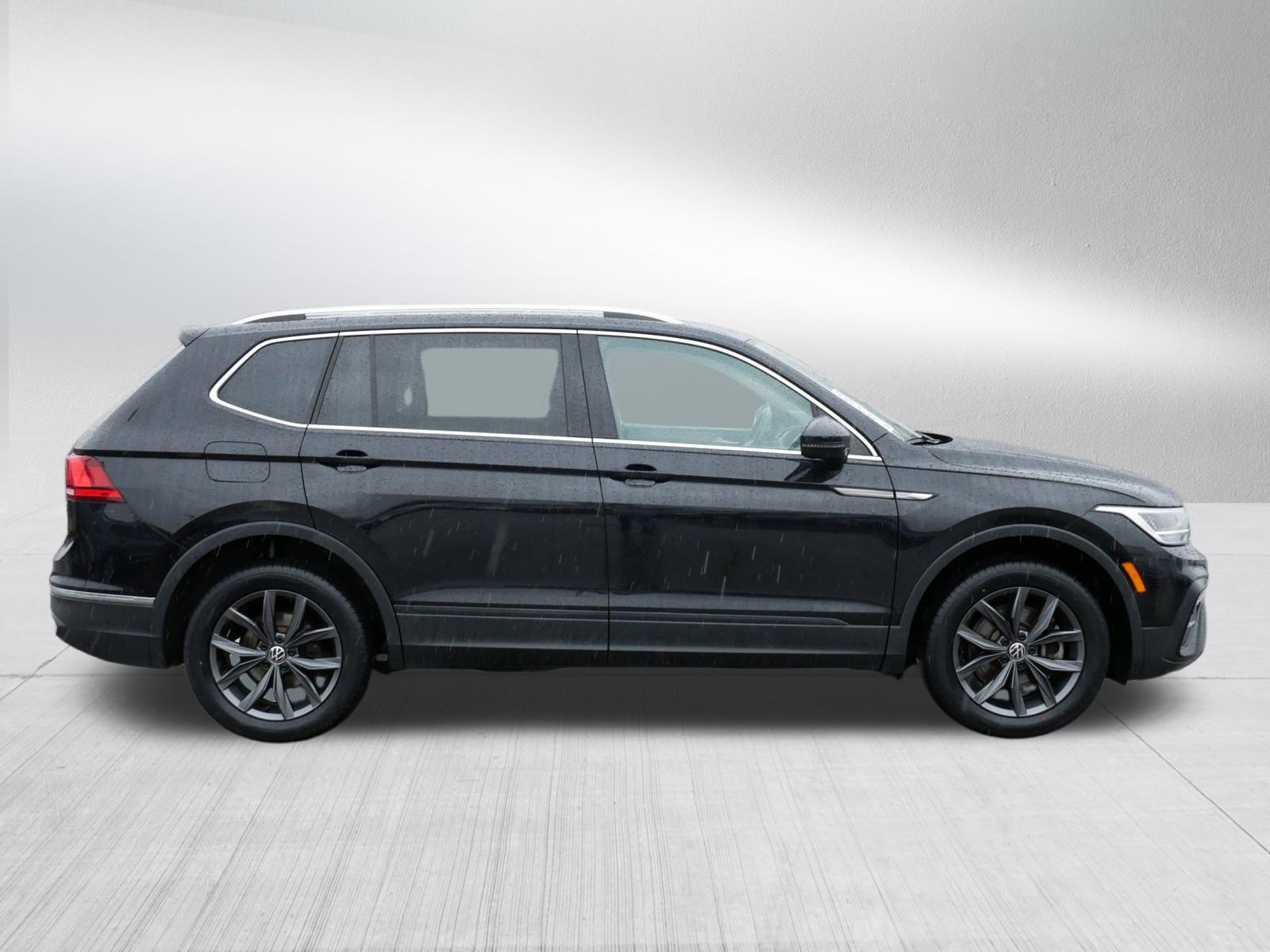 Certified 2022 Volkswagen Tiguan SE w/ Panoramic Sunroof Package image 8