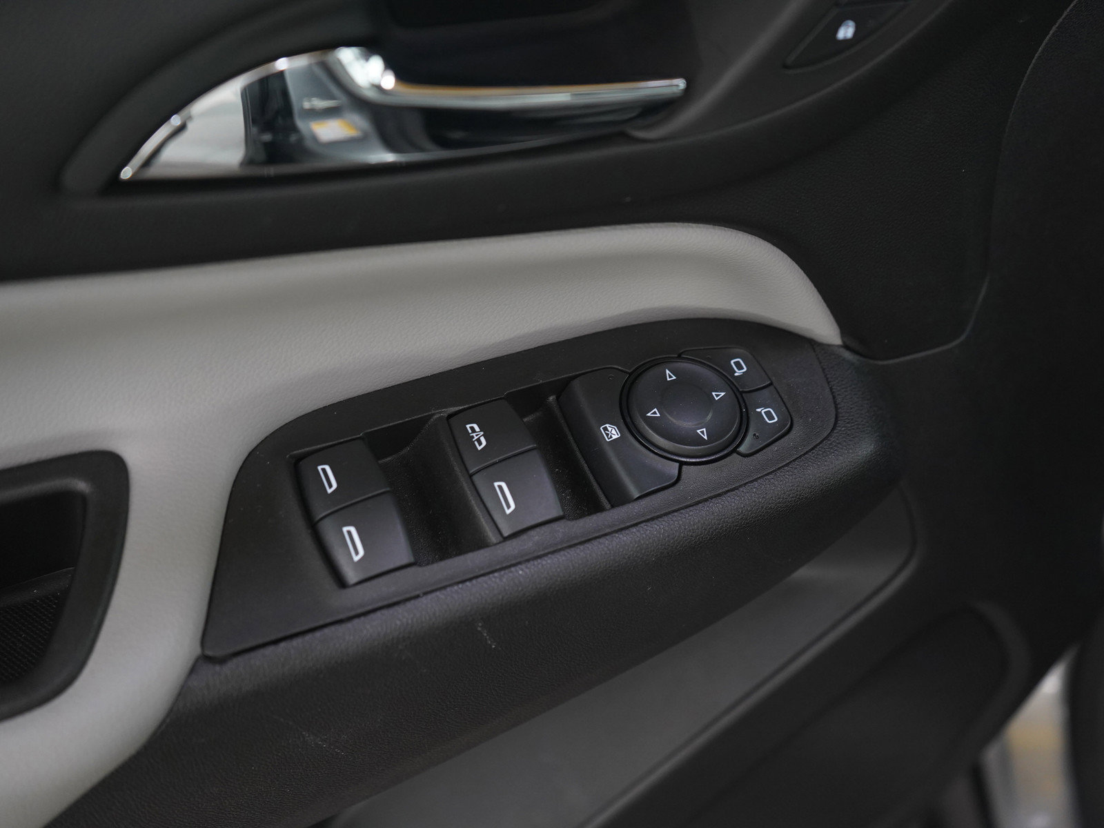 Used 2024 Chevrolet Equinox LS w/ LS Convenience Package AWD/4WD image 19