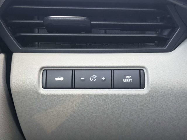 Used 2025 Nissan Altima 2.5 SV image 22