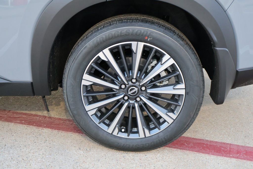 New 2026 Nissan Pathfinder Platinum w/ Cargo Package FWD image 9