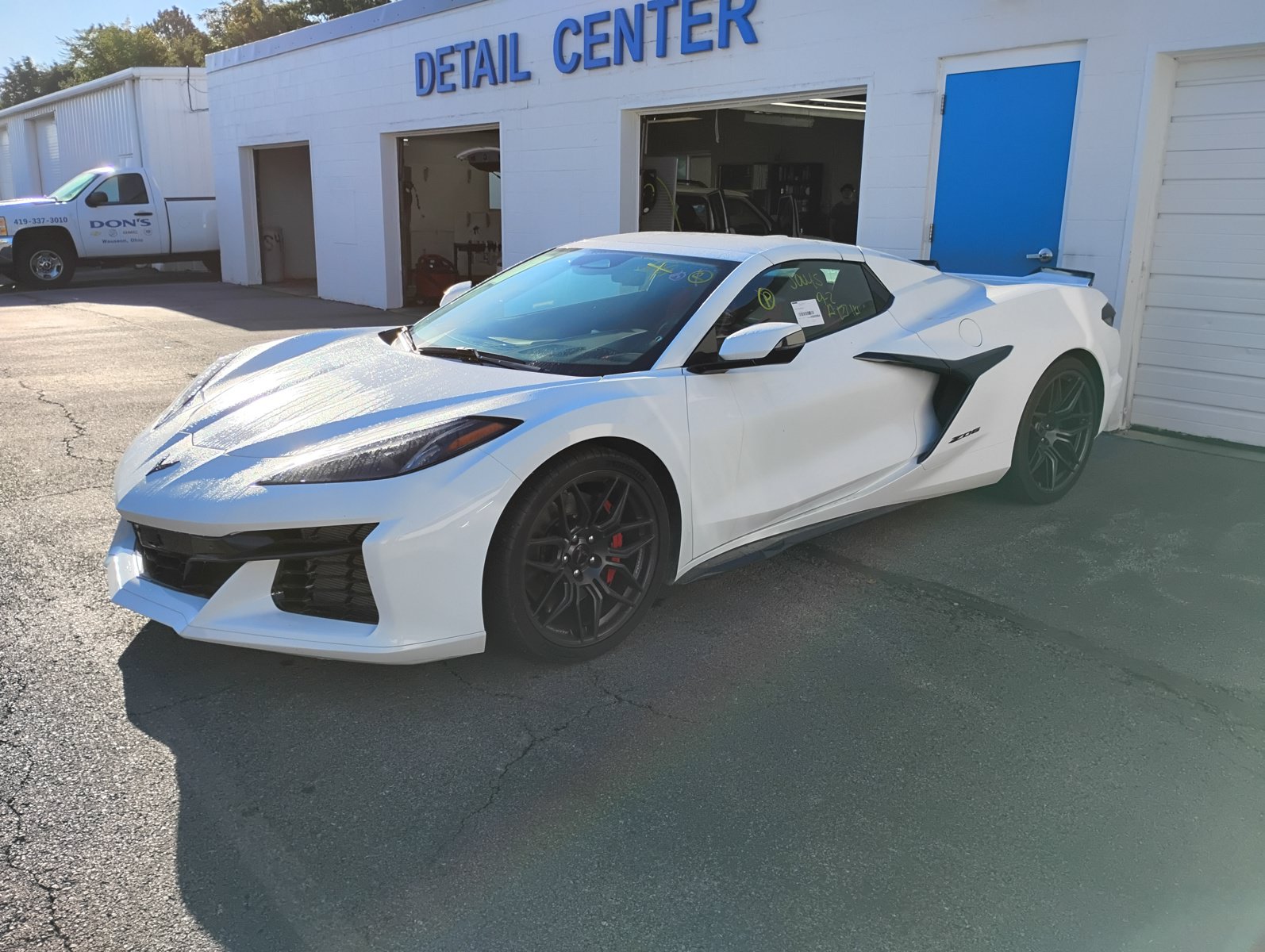Used 2024 Chevrolet Corvette Z06 w/ Stealth Interior Trim Package RWD image 8