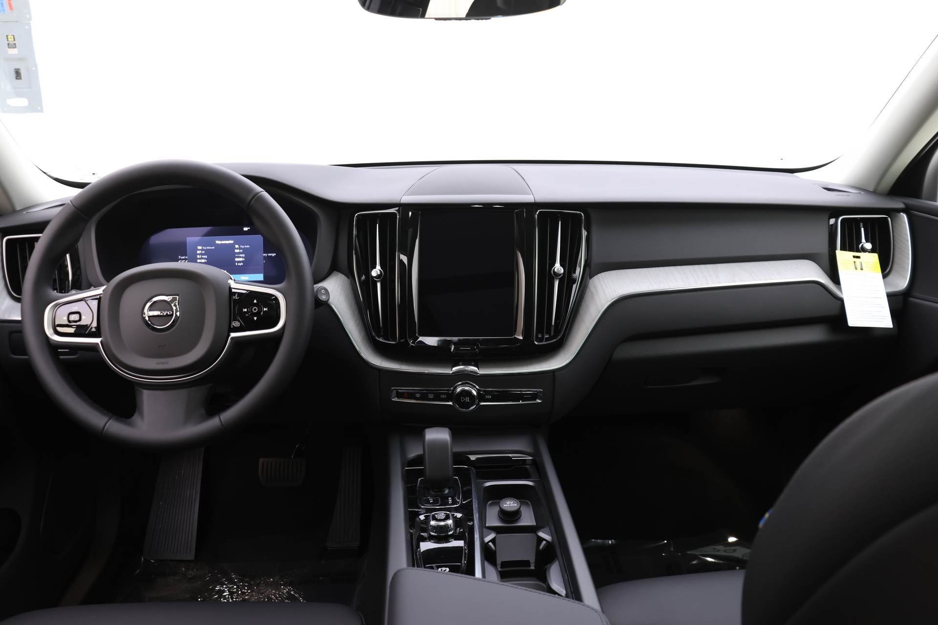 New 2025 Volvo XC60 T8 Plus w/ Protection Package Premier image 8