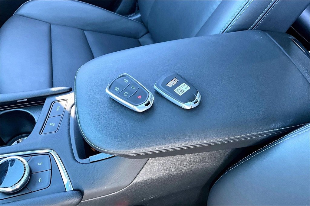 Used 2025 Cadillac XT5 Premium Luxury image 10