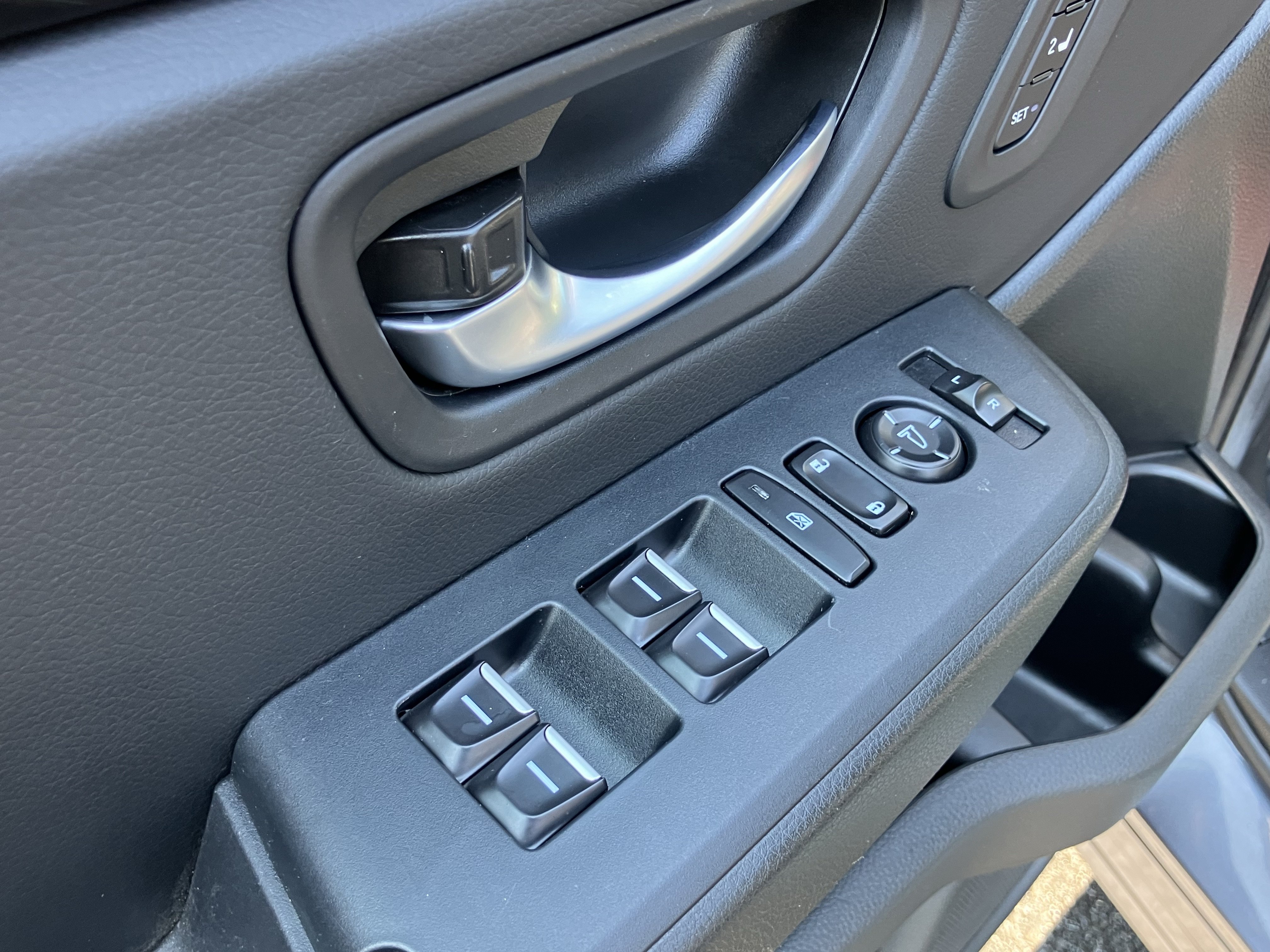 Certified 2025 Honda Pilot Touring image 15