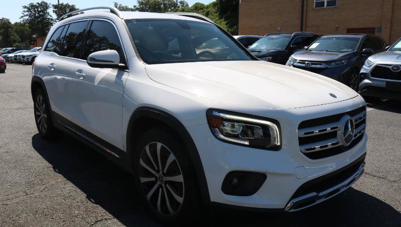 Used 2020 Mercedes-Benz GLB 250 w/ Premium Package image 3