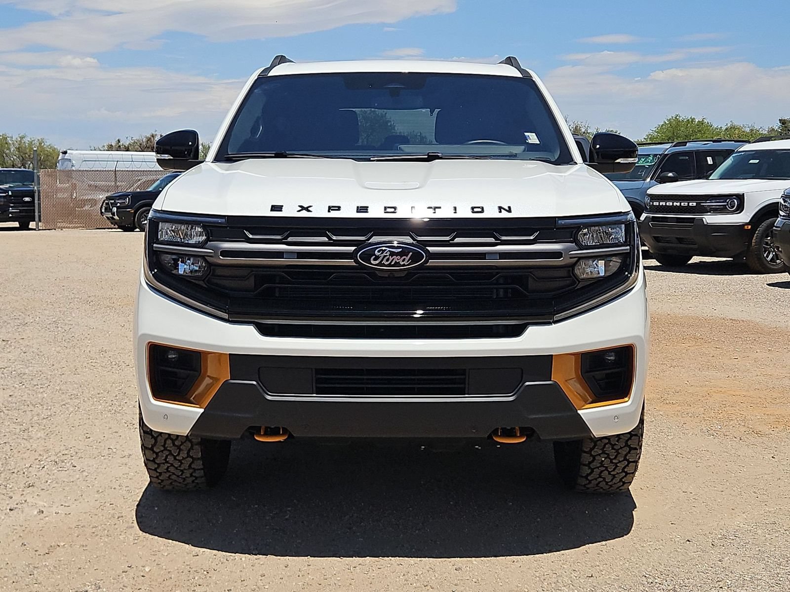 Used 2025 Ford Expedition Tremor AWD/4WD image 2