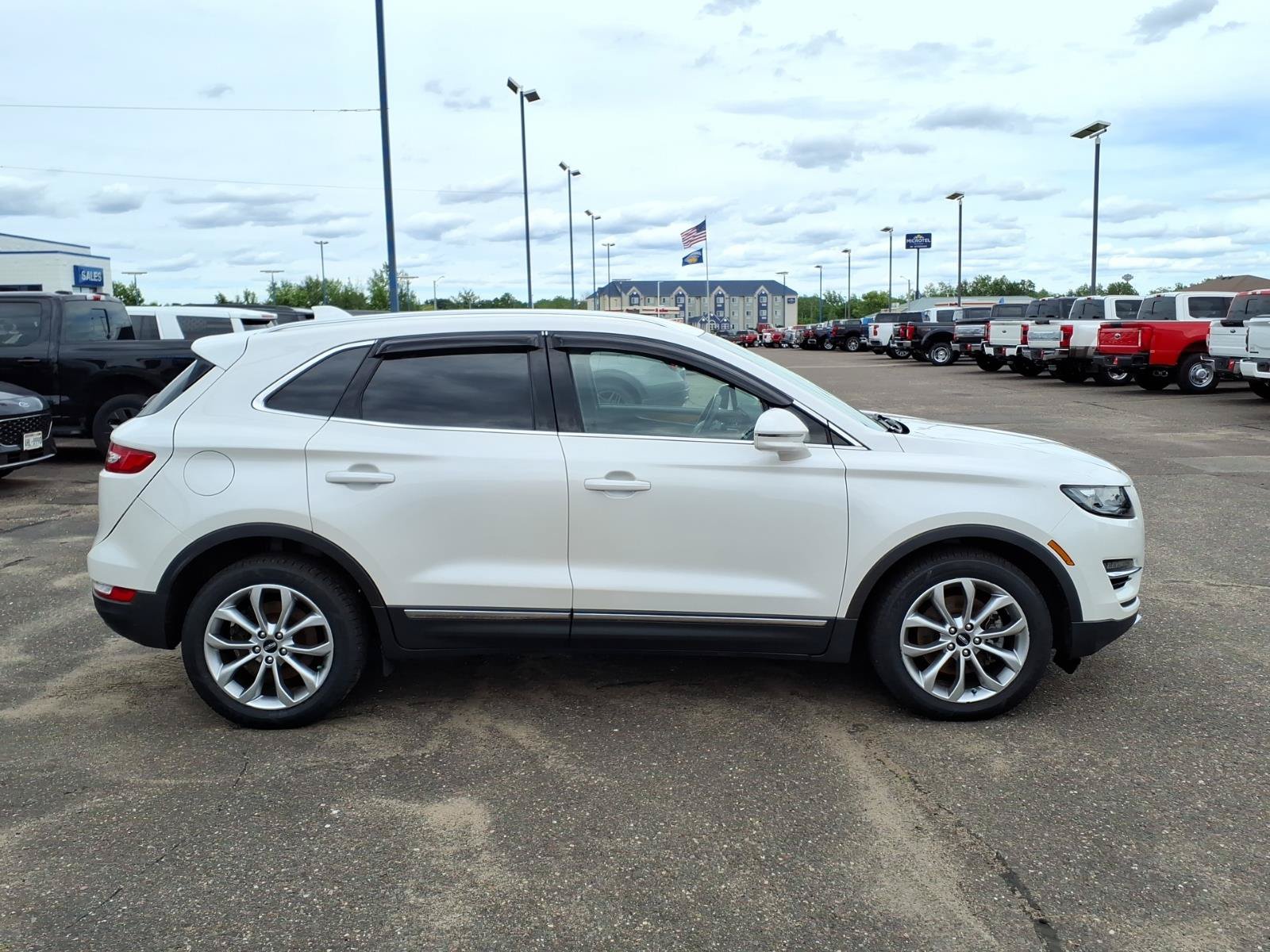 Used 2019 Lincoln MKC Select w/ Select Plus Package FWD image 7
