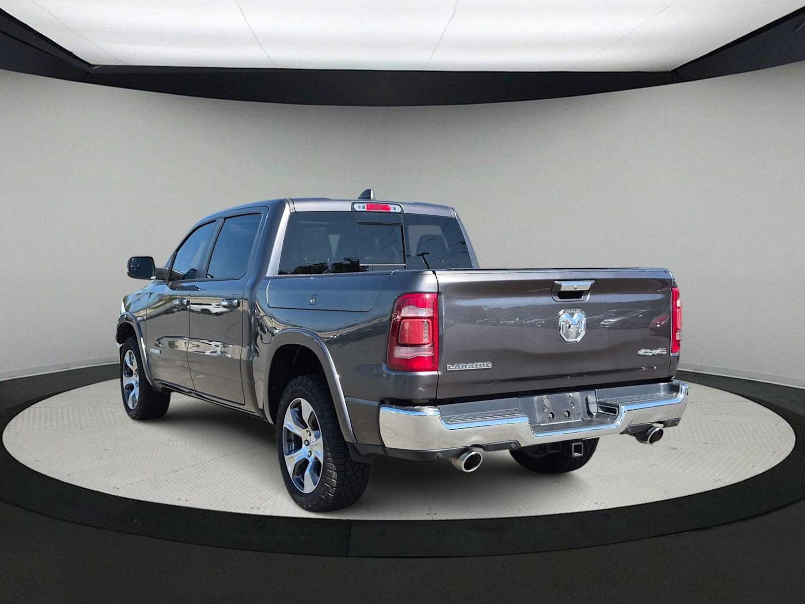 Used 2022 RAM 1500 Laramie AWD/4WD image 6