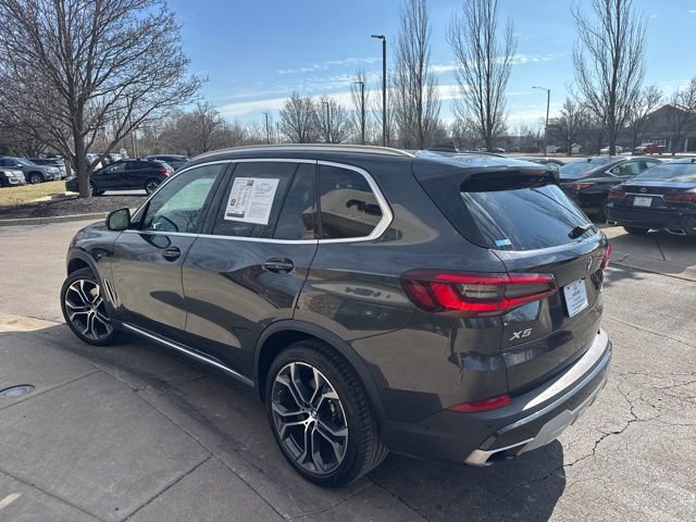 Used 2022 BMW X5 xDrive40i w/ Executive Package AWD/4WD image 5