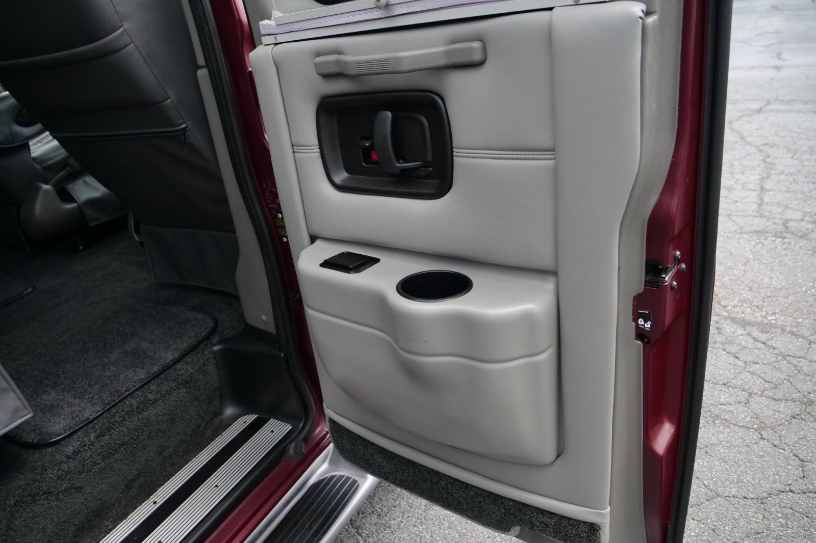 Used 2014 Chevrolet Express 1500 RWD image 42